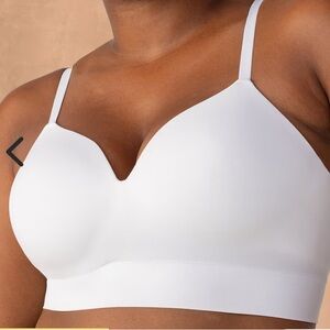 NWT Truekind Supportive Comfort Wireless Shaping Bra White L N10